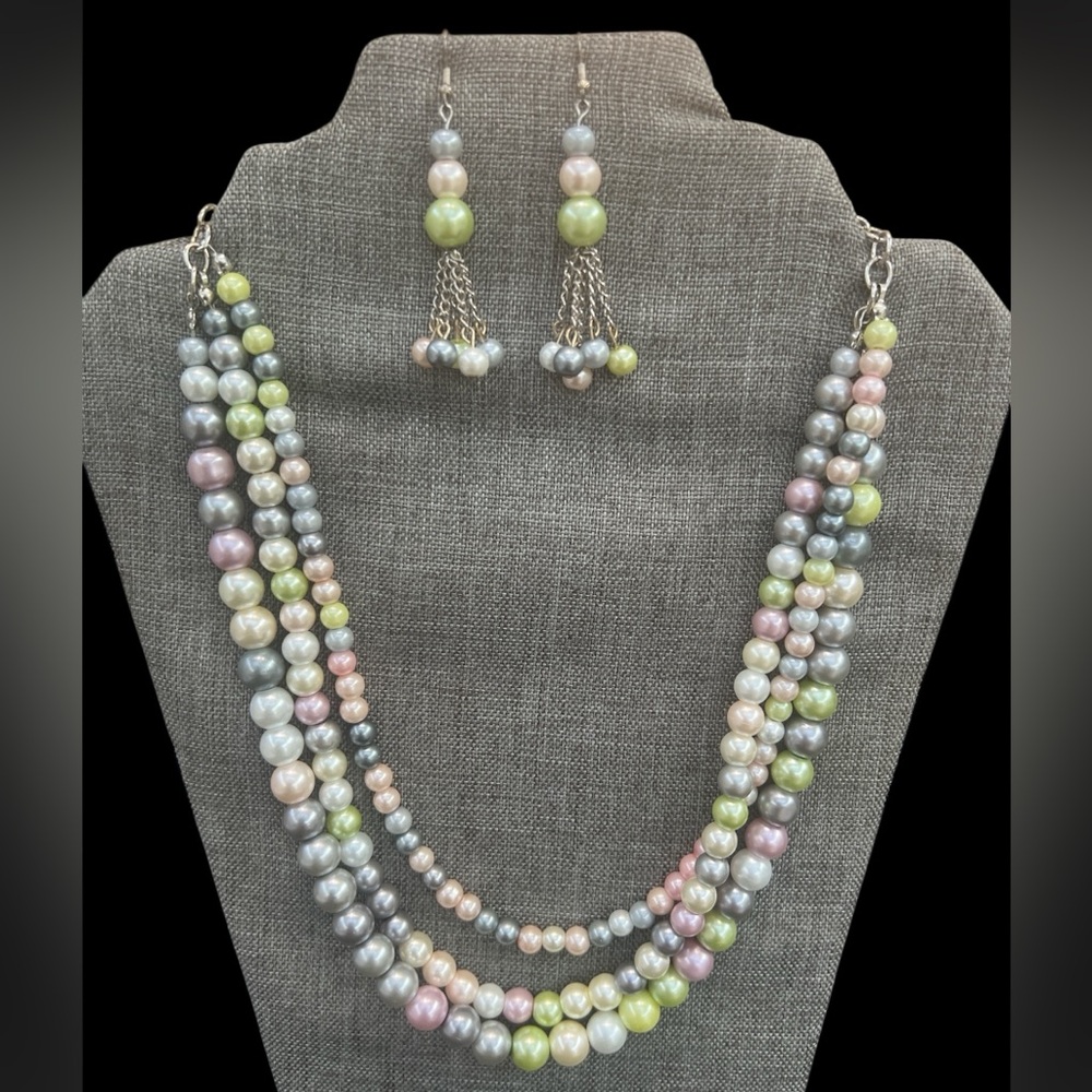 3 Strand Pearl Set